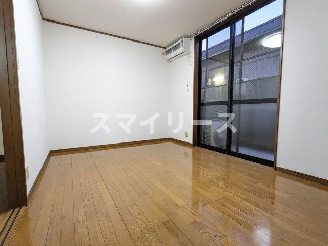 スタジオ北柏２号棟の居間・リビング