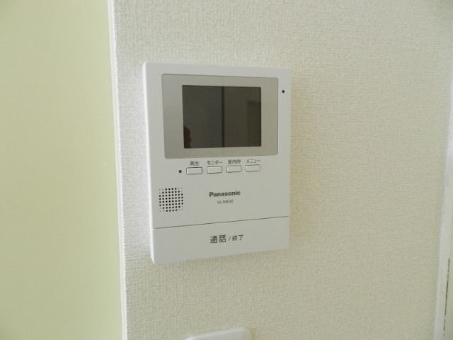 学）ハウスＹＯＵ６６の玄関