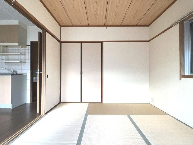 ルミネ中沢の和室|畳の上でゆっくりとくつろげる和室です