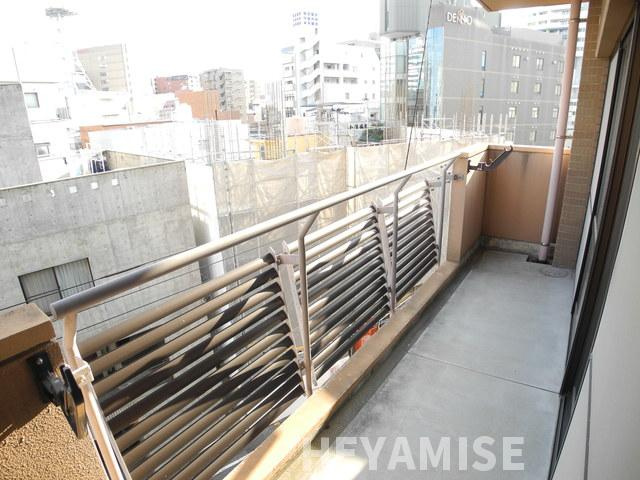 コリーナ島のバルコニー|※反転間取りの別の階のお部屋の写真です※