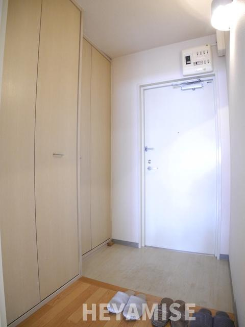 コリーナ島の玄関|※反転間取りの別の階のお部屋の写真です※