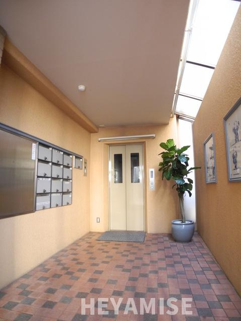 コリーナ島のエントランス