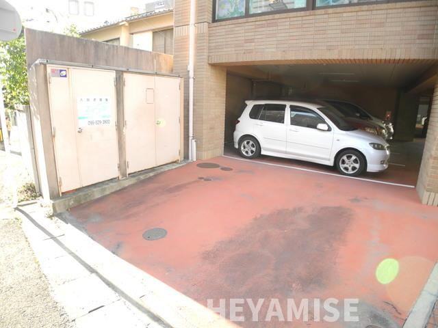 コリーナ島の駐車場