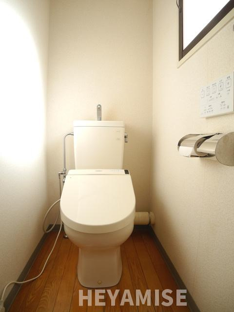 コリーナ島のトイレ|※反転間取りの別の階のお部屋の写真です※