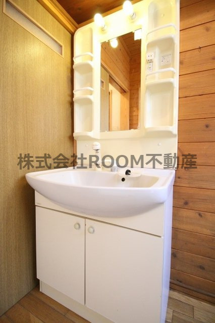 原口貸家(樺山3111)の独立洗面台