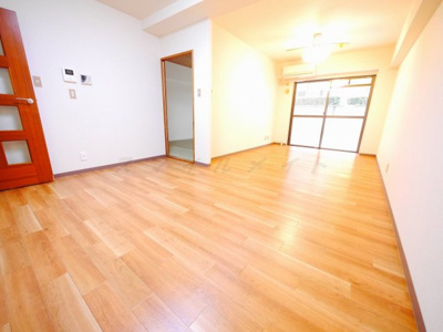 【居間・リビング】 | アーバンスプラザイシワタ３