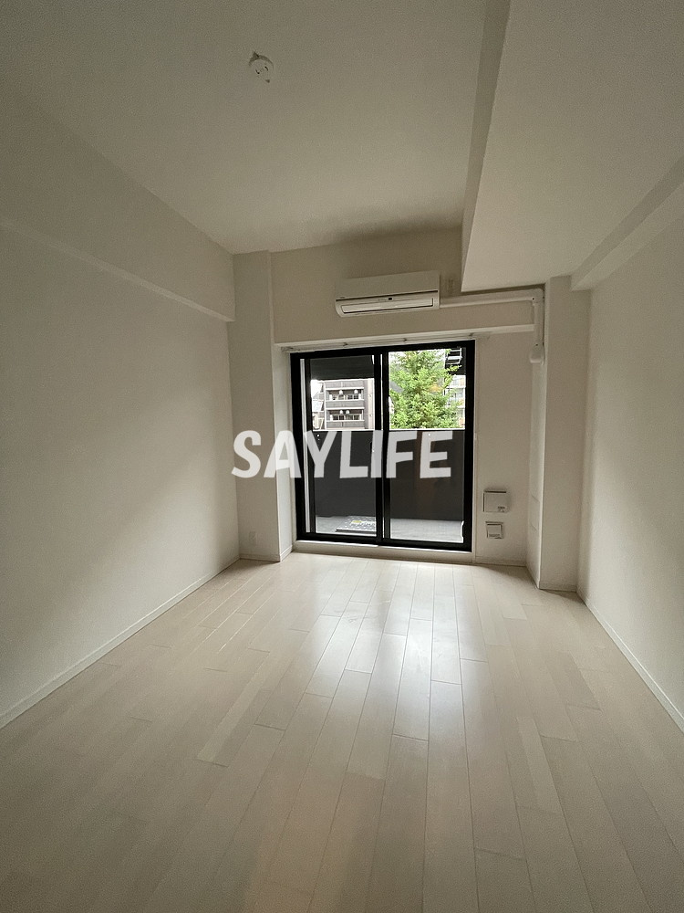 サムティ大阪GRAND EASTの居間・リビング