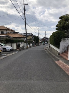 【前面道路含む現地写真】