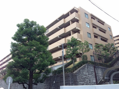 【外観】 | 【売主直売】コスモ青葉台シェル・ヴェール弐番館 | 総戸数１２５戸、平成１０年３月築、管理人は日勤勤務につき管理体制良好です♪