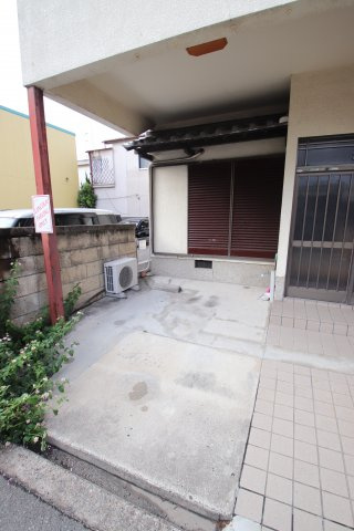 【駐車場】 | 堺市中区毛穴町貸家