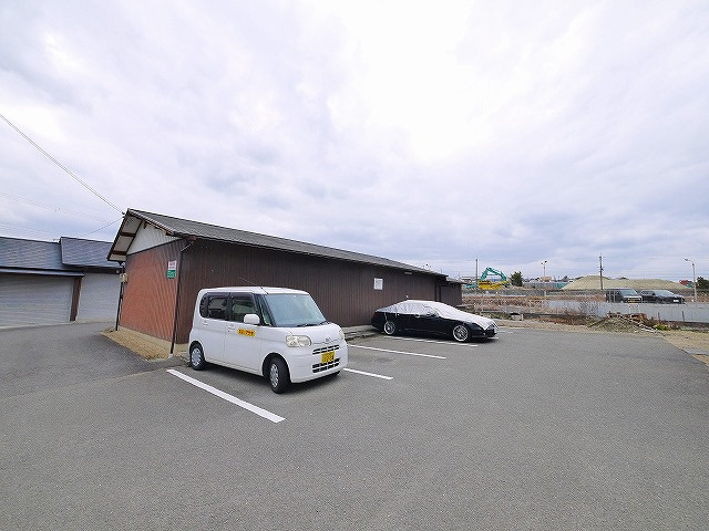 松田一戸建の駐車場