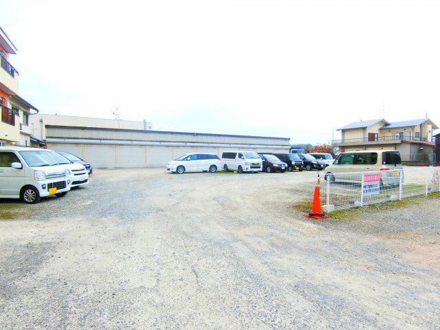 フォンテ・ウノの駐車場