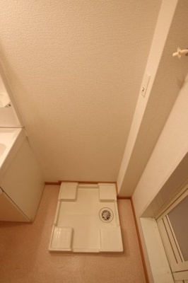 【設備】 | カーサ・エスペランサ | 室内洗濯機置き場