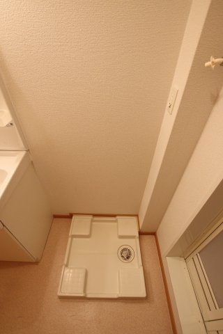 【設備】 | カーサ・エスペランサ | 室内洗濯機置き場