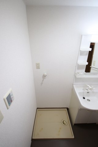 【設備】 | インテックスⅢ番館 | 室内洗濯機置き場