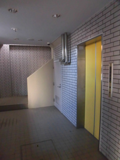 【エントランス】 | エレベーター完備