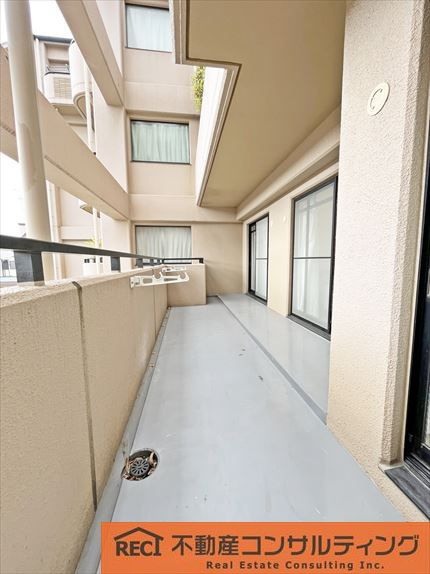 甲南パルミナード六甲の駐車場