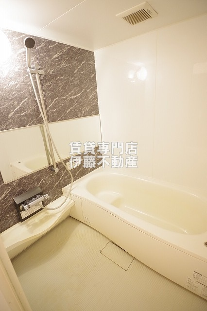 アレーズの浴室