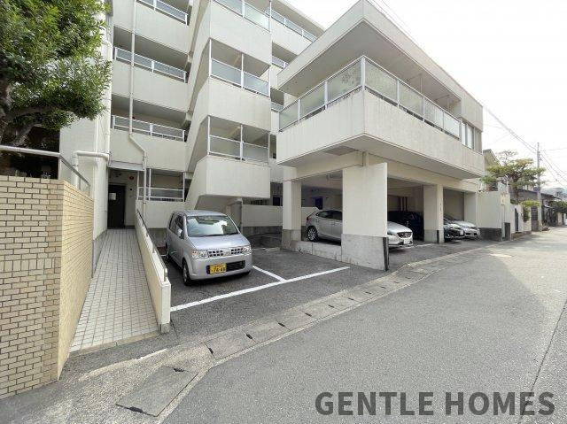 高宮ハウスⅡの駐車場