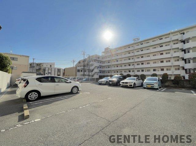 ハイツ別府の駐車場