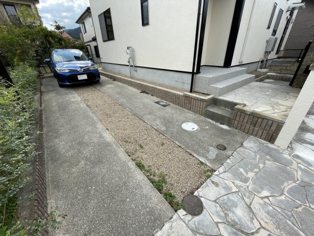 西の丘３丁目戸建ての駐車場