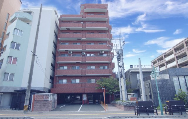 エバーライフ香椎第2の外観|西鉄・JRのダブルアクセス。駅が綺麗になり、利用もしやすくなりました！香椎神宮も近く、風情ある街並みです。