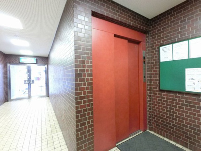 【その他共用部分】 | ライオンズマンション大森本町 | お買い物時やベビーカーの出し入れに便利なエレベーター付です。