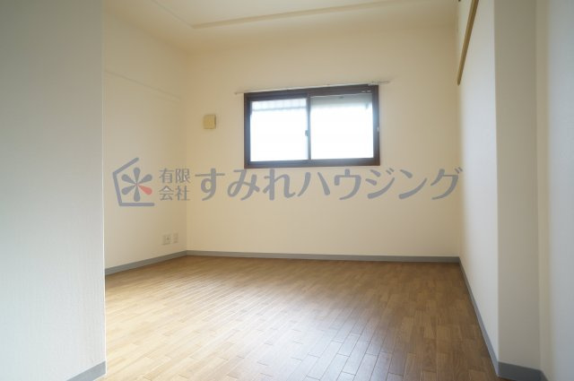 タカマツレジデンス宝塚山本の寝室|参考、同建物・同間取りの号室