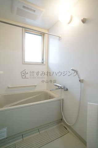 タカマツレジデンス宝塚山本の寝室|参考、同建物・同間取りの号室