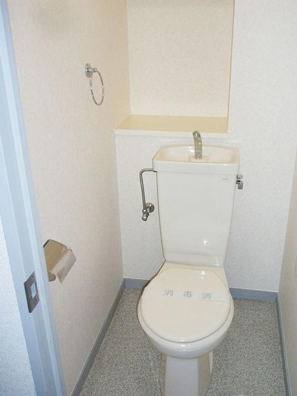 【トイレ】 | リバーコート | ゆったりとした空間のトイレです