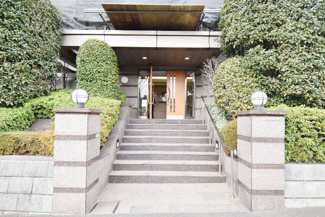 【エントランス】 | エントランス　※大規模修繕工事中