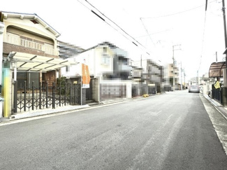 【前面道路含む現地写真】