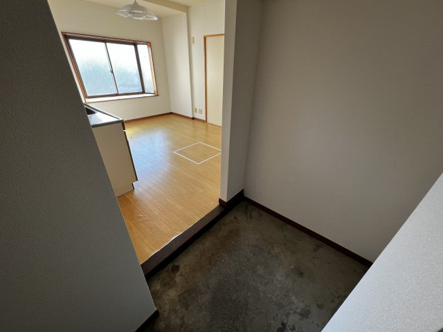 バーバーアダチの内装