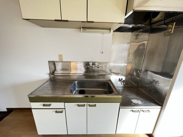 バーバーアダチのキッチン