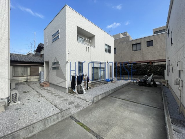 鯨井サイコロの外観