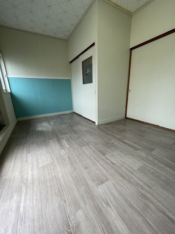 本町戸建の居間・リビング