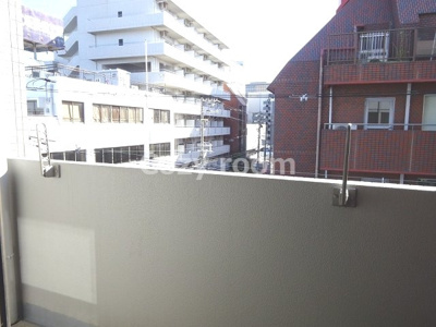 【バルコニー】 | E-GATE | 東向きバルコニーです。