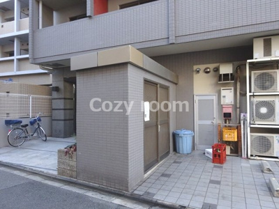 【その他共用部分】 | E-GATE | 敷地内ゴミ置き場です。