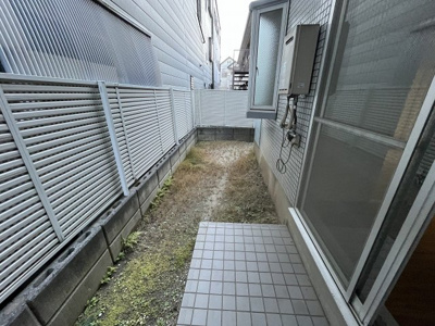 【バルコニー】 | シャトル２ | バルコニーからの眺めを楽しみながら食事をしませんか