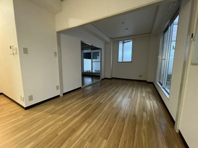 【居間・リビング】 | シャトル２ | リビングです