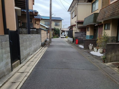 【前面道路含む現地写真】 | 山科区東野中井ノ上町　中古戸建（賃貸オーナーチェンジ）