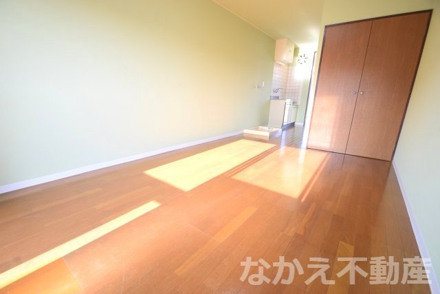 【洋室】 | 広々とした洋室です