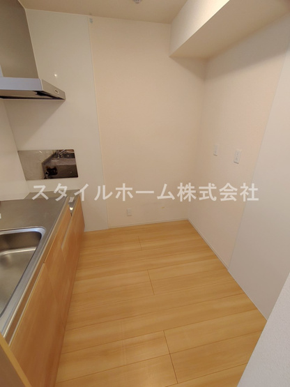 【キッチン】 | ヴァイオレット | 別部屋写真です。