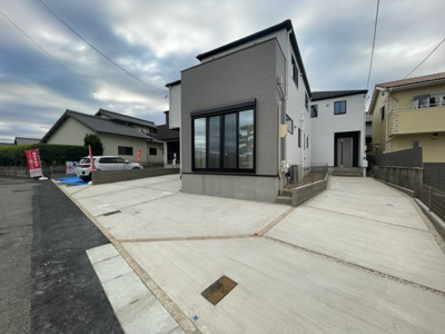 【外観】 | 愛知郡東郷町諸輪1期1号棟　＜仲介手数料無料＞諸輪小・諸輪中　新築一戸建て | 撮影
社長の村田です！
自らプレイヤーとして営業しています
長年の経験と実績から皆様により良いマイホーム購入のご提案をいたします。
住宅ローンの不安や購入後の不安等何でもご相談ください。