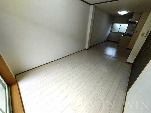 サンヒルズ鷹丘 Cの居間・リビング