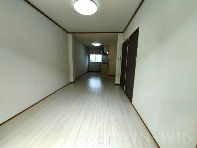 サンヒルズ鷹丘 Cの居間・リビング