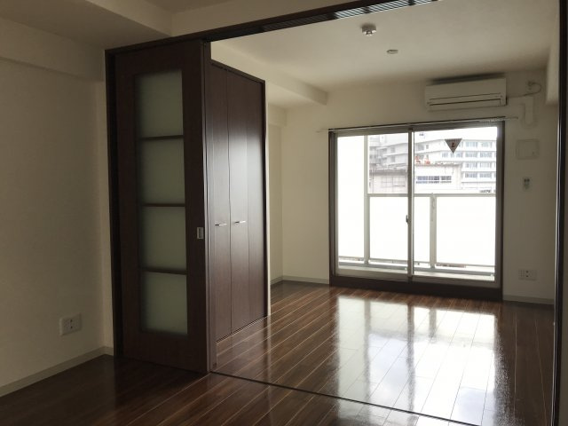 ピアッツァレント奈良医大前の洋室|約5.7帖の洋室　エアコン付き