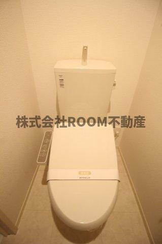 セジュールヨネザワの洗面所|落ち着いたトイレです