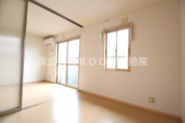 ヴィラ・モナリエール の洋室|個人の部屋や寝室として使える洋室です