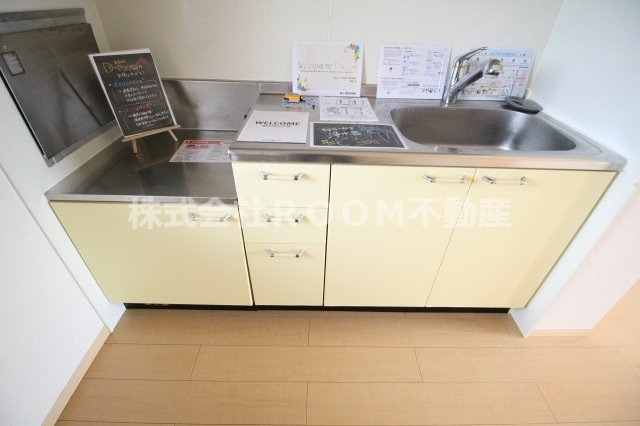 ヴィラ・モナリエール のキッチン|コンパクトなキッチンで掃除もラクラク